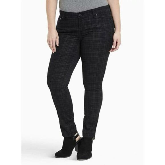 ✨Torrid Luxe Stretch Skinny Pant - Plaid Print✨ - Picture 1 of 8
